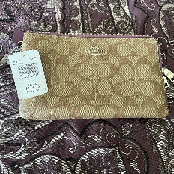 Coach Handbags - COACH Double Zip Signature wristlet Khaki and Berry purple NWT Retail 175